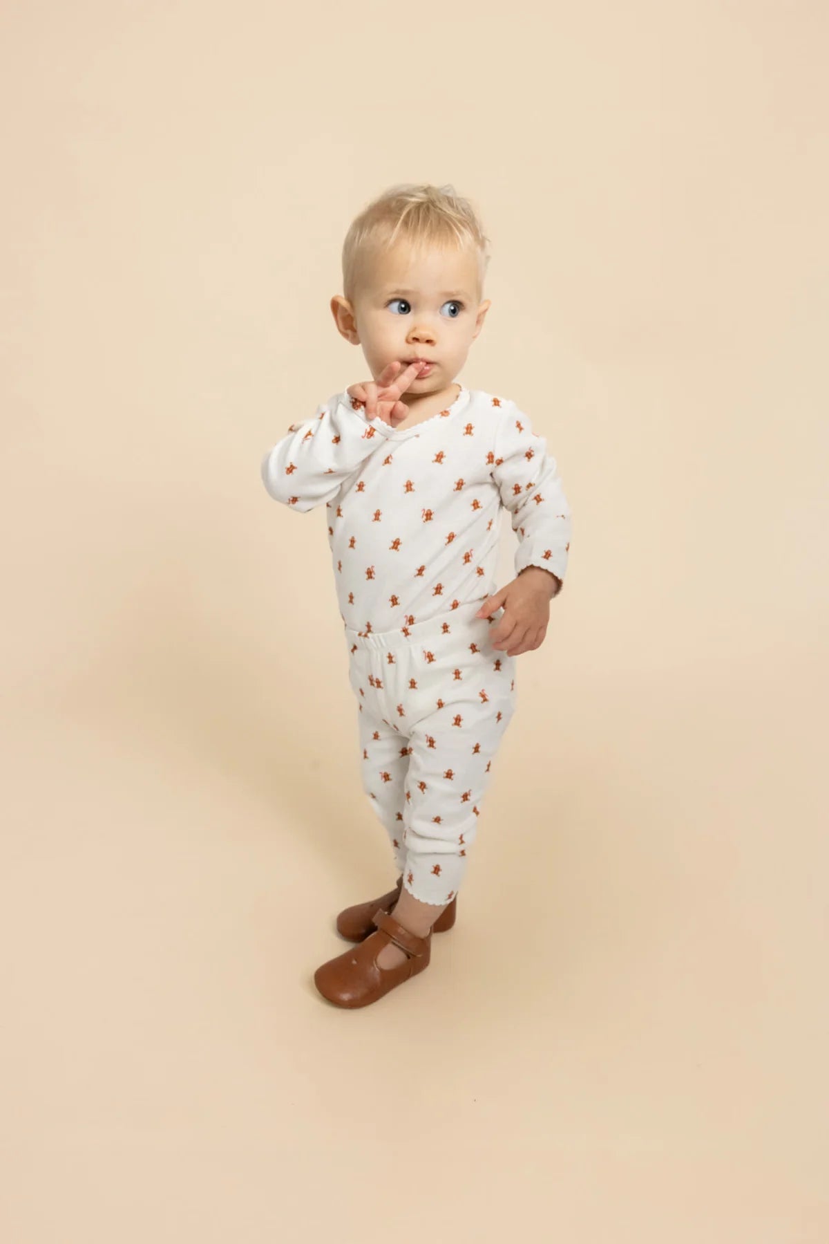 Charlie Body - Gingerbread Dot