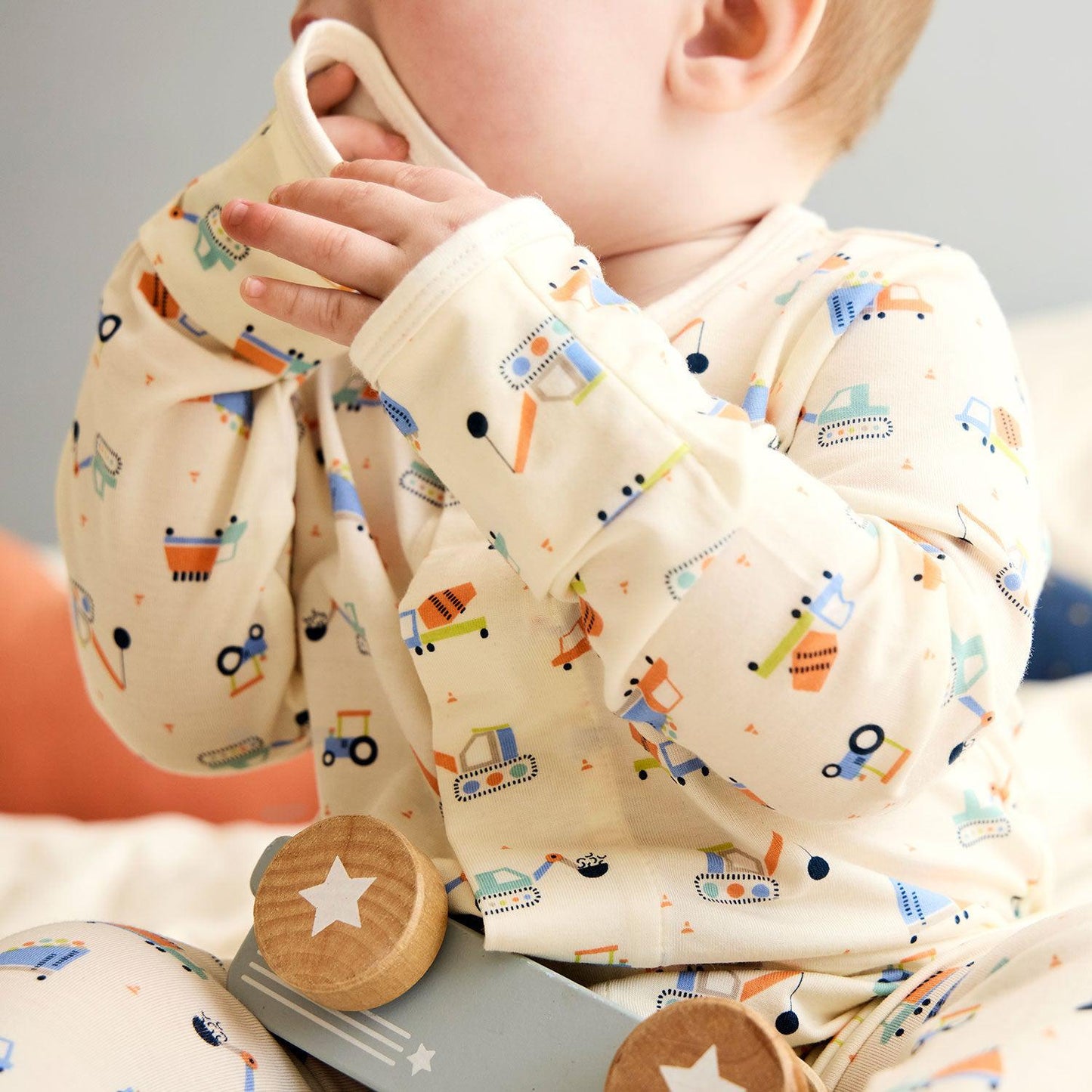 Magnetic Footie- Can You Dig it